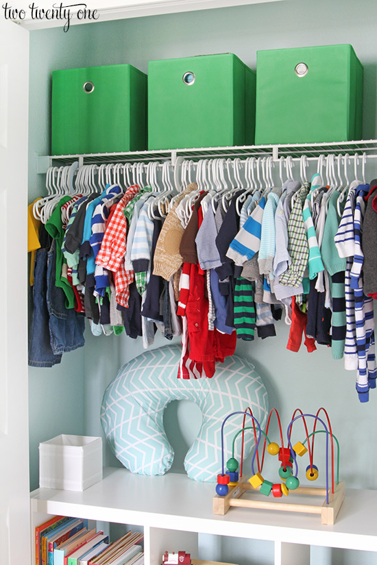 Organizing a Nursery closet (11)