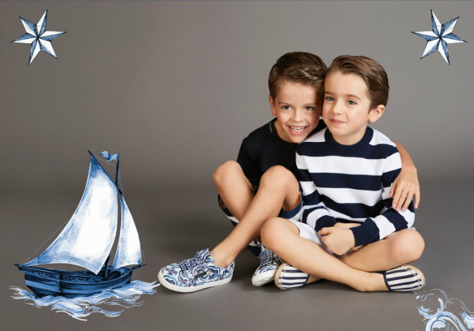 Kids Summer Fashion 2017: Nautical Outfit Ideas Kids Will Go Crazy For ➤ Discover the season's newest designs and inspirations for your kids. Visit us at www.circu.net/blog/ #KidsBedroomIdeas #CircuBlog #MagicalFurniture @CircuBlog