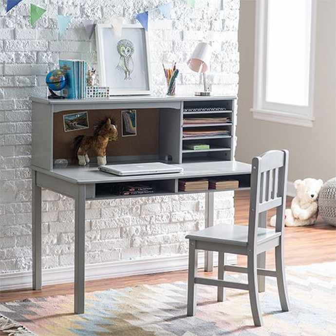Back to School Furniture: 5 Desks To do Homework in Style