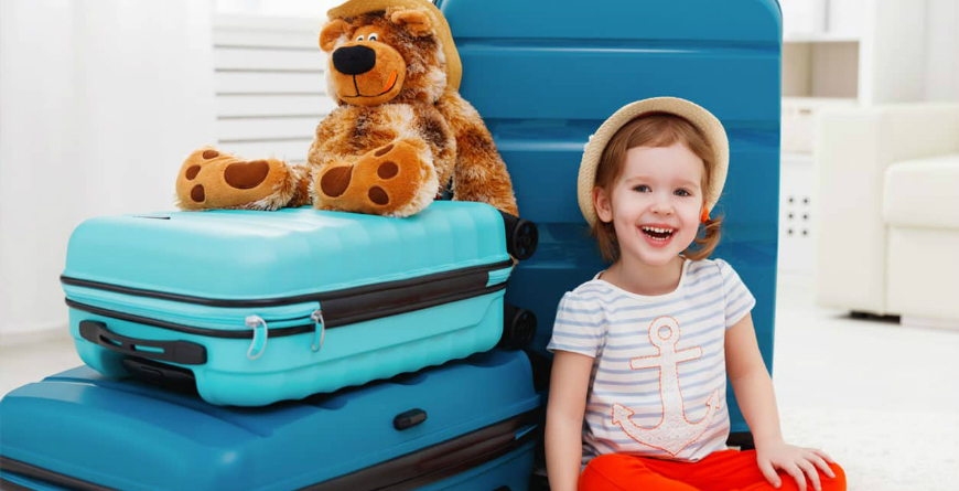 How to Organize The Kids Travel Bag ➤ Discover the season's newest designs and inspirations for your kids. Visit us at www.circu.net/blog/ #KidsBedroomIdeas #CircuBlog #MagicalFurniture @CircuBlog